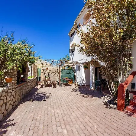 Guest house Triple Pag 13355a 2*